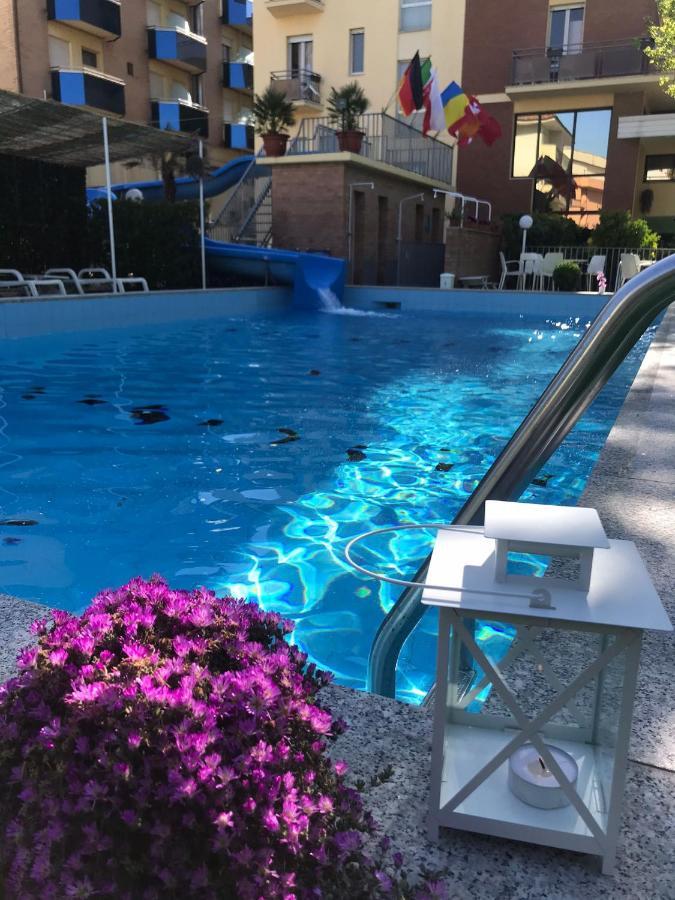 Club Hotel Residence チェゼナーティコ エクステリア 写真