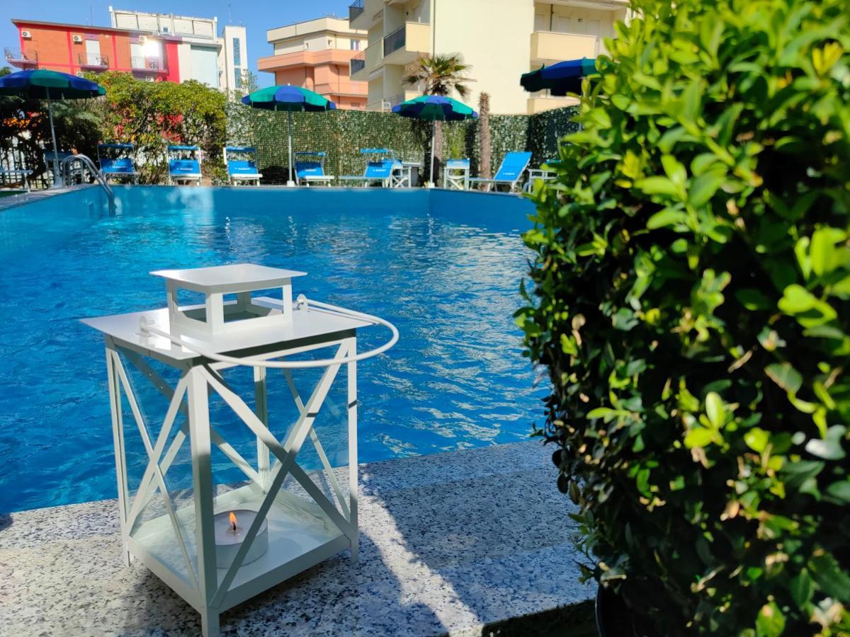 Club Hotel Residence チェゼナーティコ エクステリア 写真