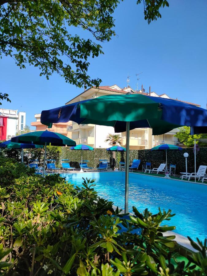 Club Hotel Residence チェゼナーティコ エクステリア 写真