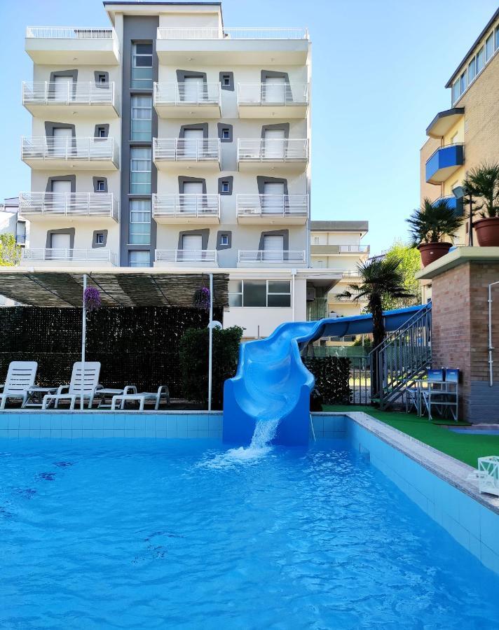 Club Hotel Residence チェゼナーティコ エクステリア 写真