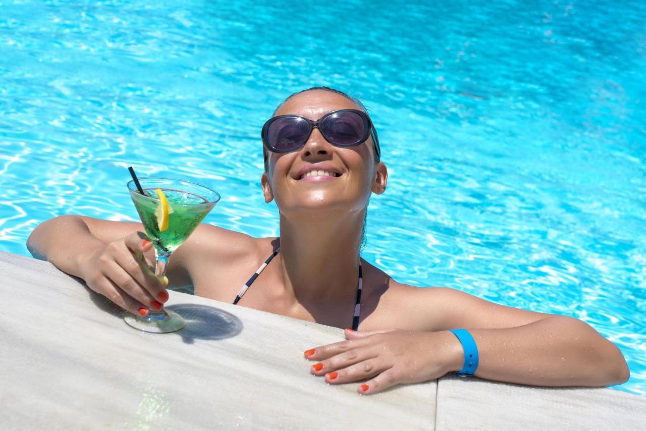 Club Hotel Residence チェゼナーティコ エクステリア 写真
