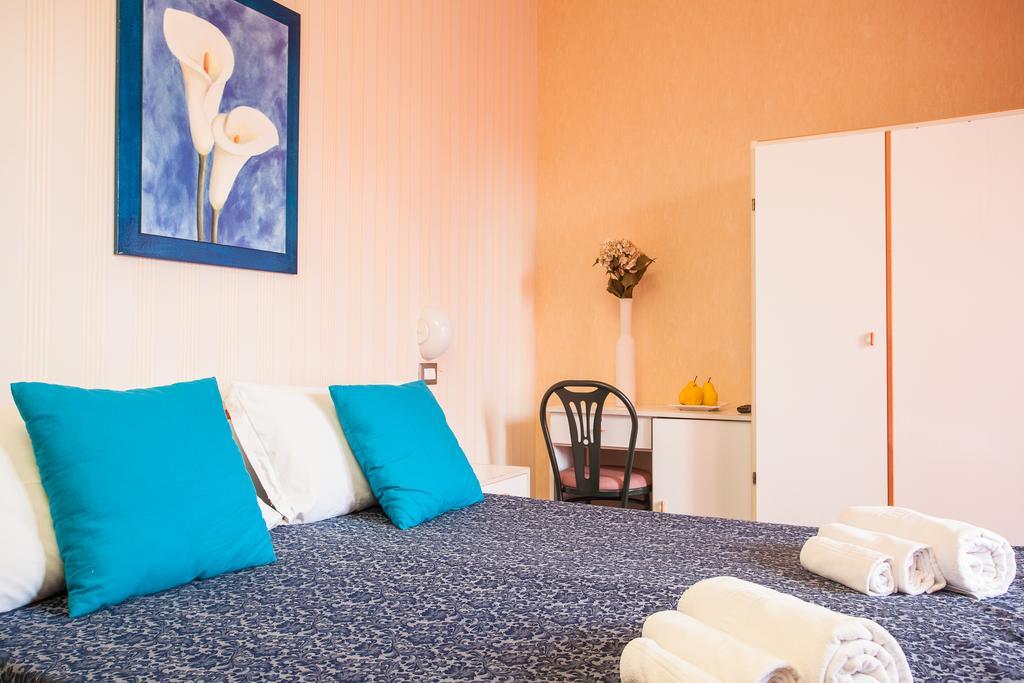 Club Hotel Residence チェゼナーティコ エクステリア 写真